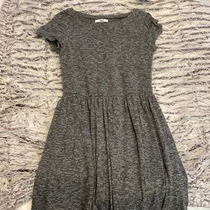 Delias dress size small
